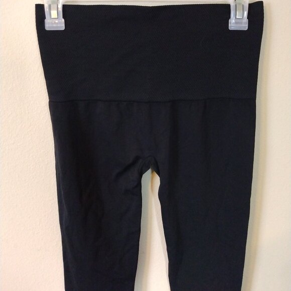 Assets by Spanx Women's Black Leggings Size L - Picture 2 of 3